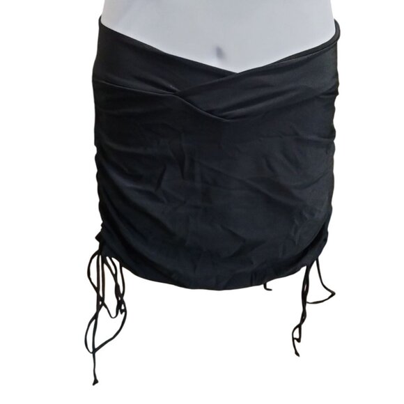 Black V Cross Front Swim Skirt Built-In Shorts Drawstrings Pockets Size Medium - Picture 3 of 9